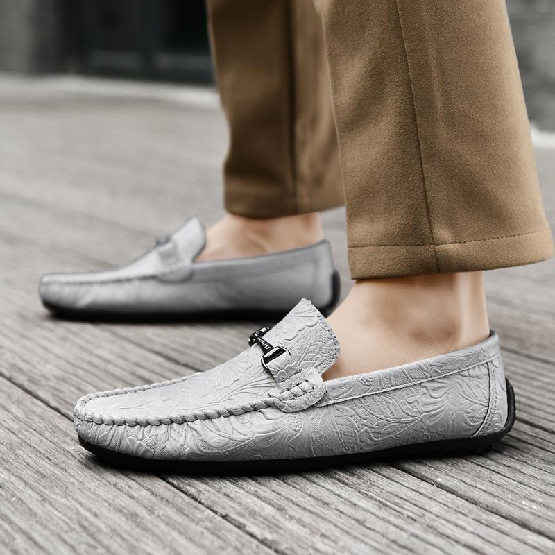 Fashion Punk Style Male Wedding Shoes Men's Handmade Leather Loafers Casual Driving Flats Handmade Slip-on Shoes New Comfy Moccasins
