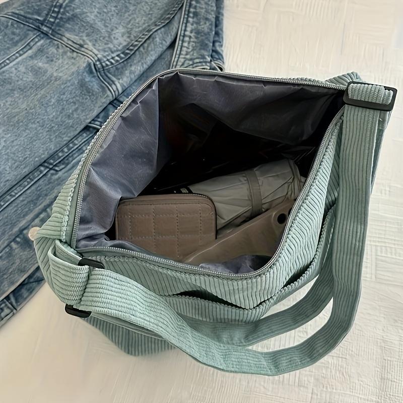 Borsa a Spalla in Velluto a Coste da Donna, Tote Casual a Righe di Grande Capacità con Chiusura a Cerniera, Simpatico Patch a Forma di Cappello, Perfetta per l'Uso Quotidiano