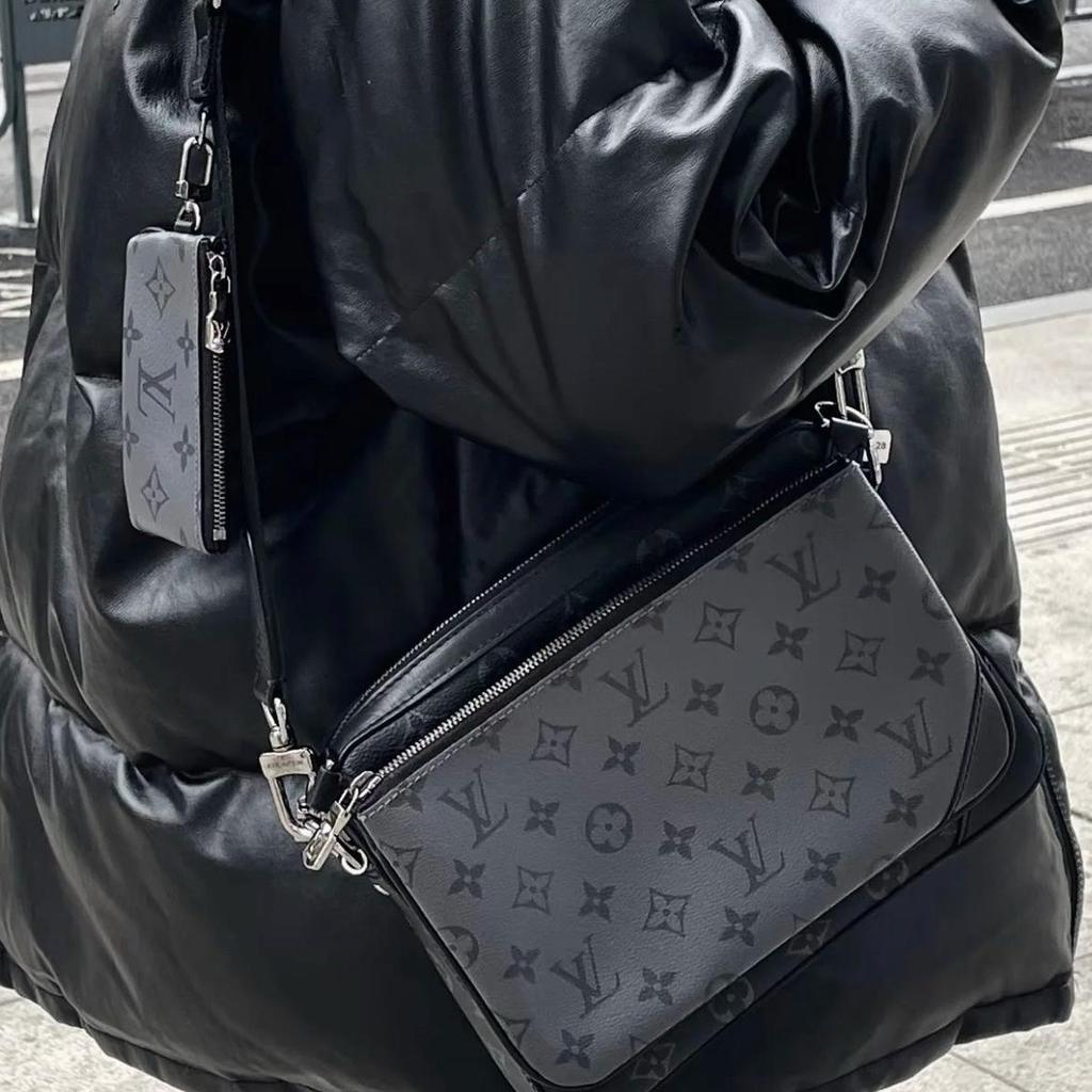 [Pre-Owned] Louis Vuitton Trio Messenger 'Monogram Eclipse Reverse Canvas' - Very Good #17DZ9YQ
