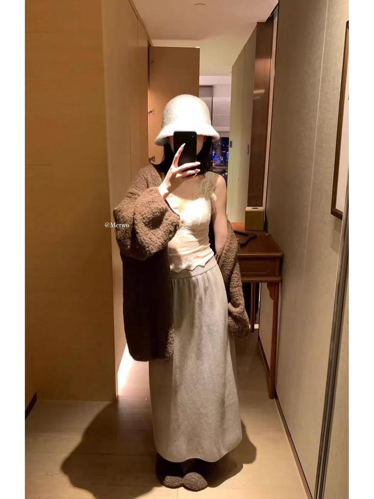 2025 Winter French Luxury Lace Camisole for Women