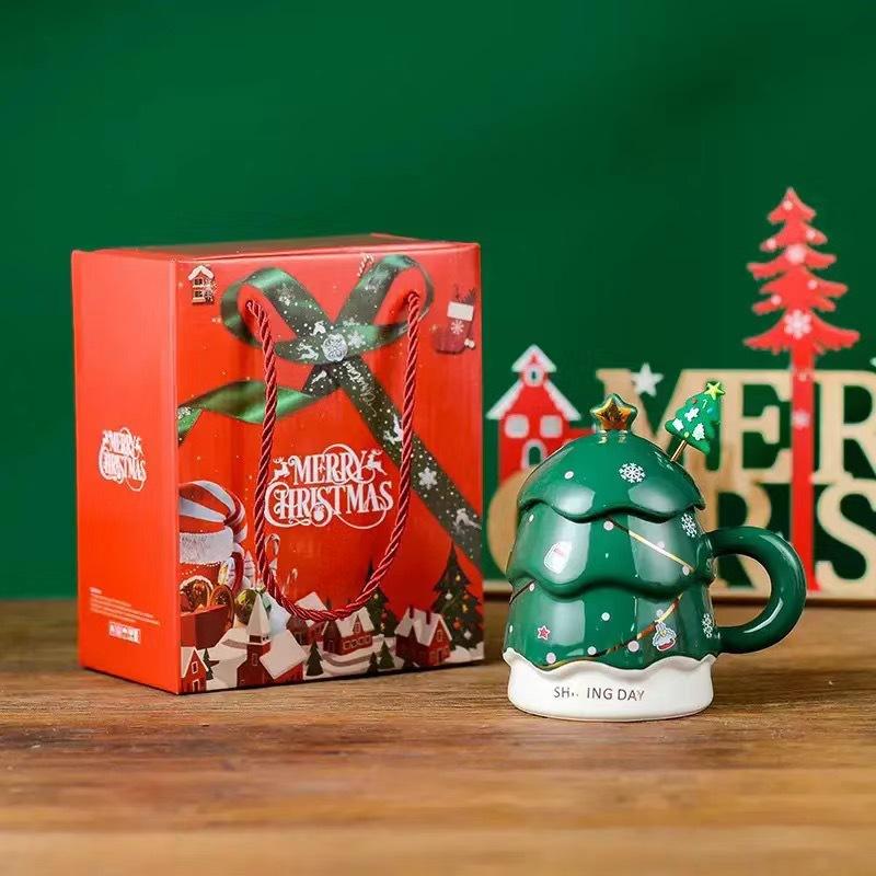Creatief Kerstcadeau Keramische Kop met Deksel Lepel Drinkwaterkop Hoogwaardig Gevoel Cadeau Grote Capaciteit Kerstboom Mok 450ML