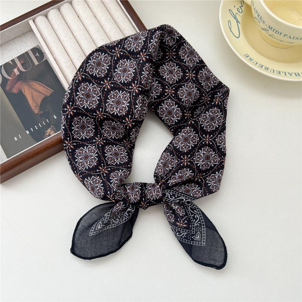 Liten fyrkantig scarf i bomull och linne Sidenhalsduk Dam Vår och höst Ny stil Konstnärlig och mångsidig Mode Temperament Huvudband Scarf