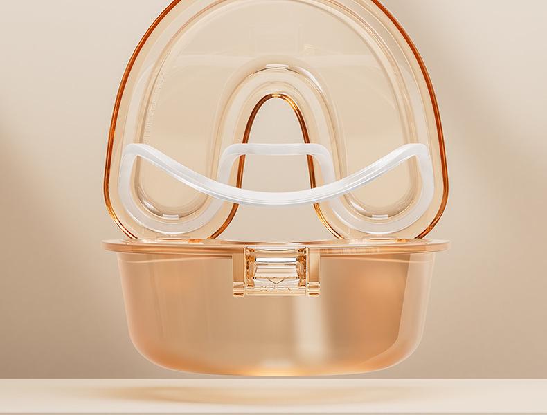 Neviditelný ortodontický držák a schránka na protézy se zámkem