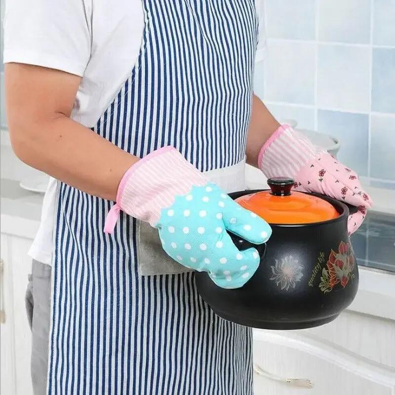 1pcs High Temperature Heat Insulation Microwave Oven Gloves Household Kitchen Baking Oven Mit Heat-Proof Thickening Baking Tools