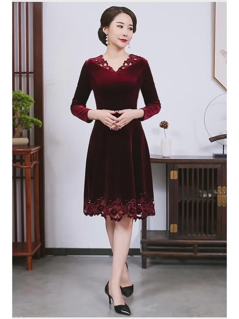 Plus Size European & American Celebrity Velvet Dress with Embroidery and Hollow Design
