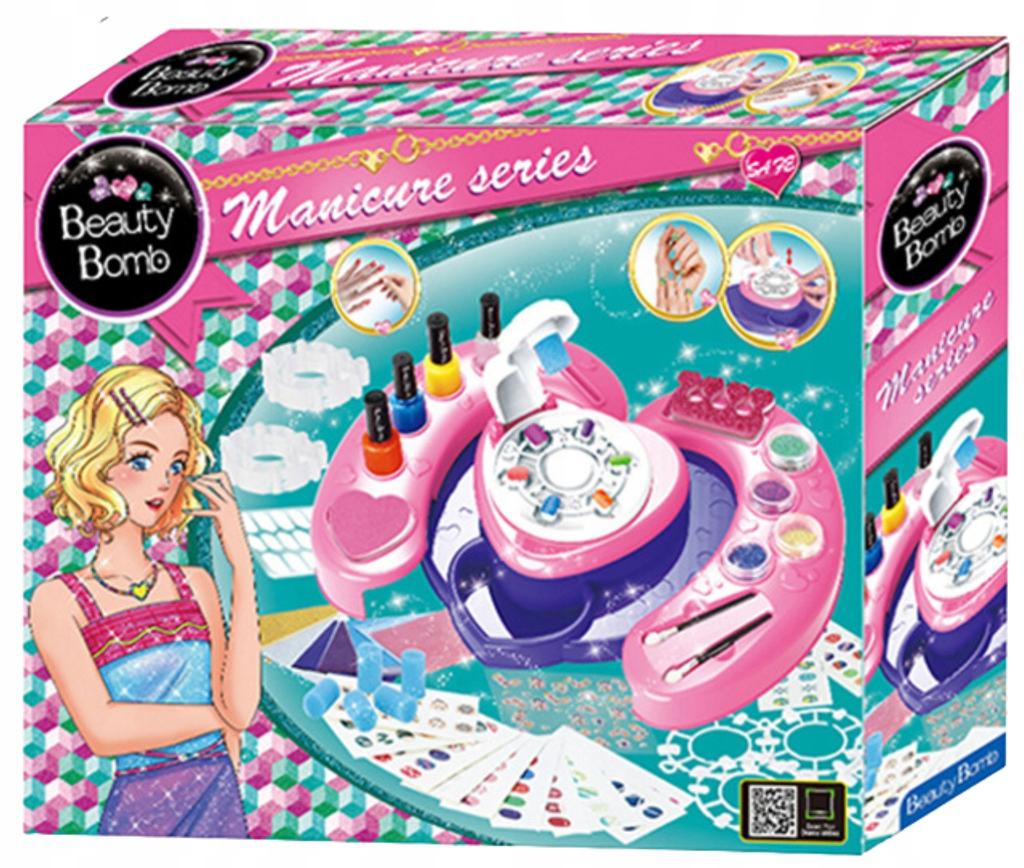 MAKEUP AND NAIL COSMETICS HOME SPA BOX