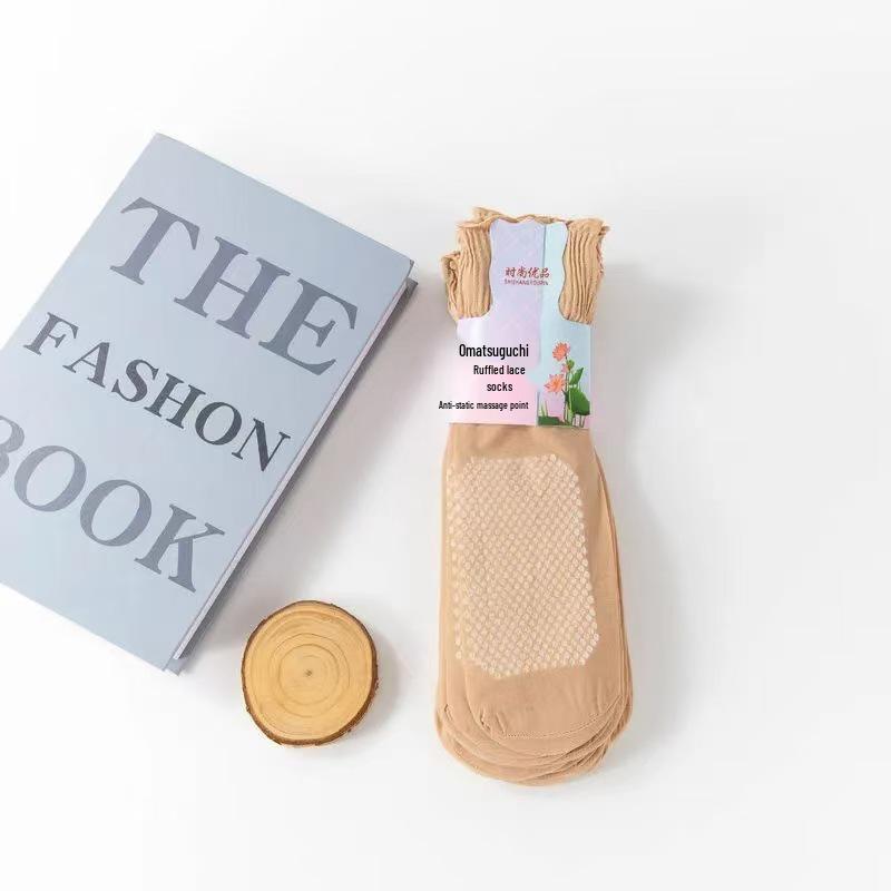 

Lightweight Non-Slip Summer Socks with Breathable Cotton Soles, Anti-Snag, Non-Constricting, Ruffled Lace Ankle Design One Size