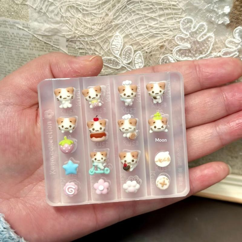 

3D Relief Silicone Nail Art Molds Cartoon Animal Cat Design DIY Nail Art Decorations Transparent Manicure Template