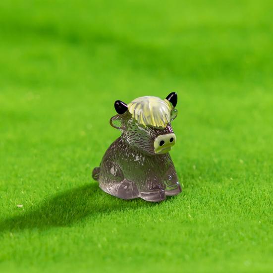 10 sztuk Miniaturowa figurka krowy szkockiej Żywiczna miniatura siedzącej krowy szkockiej Zwierzęta Kolekcjonerska rzeźba Ozdoba na biurko