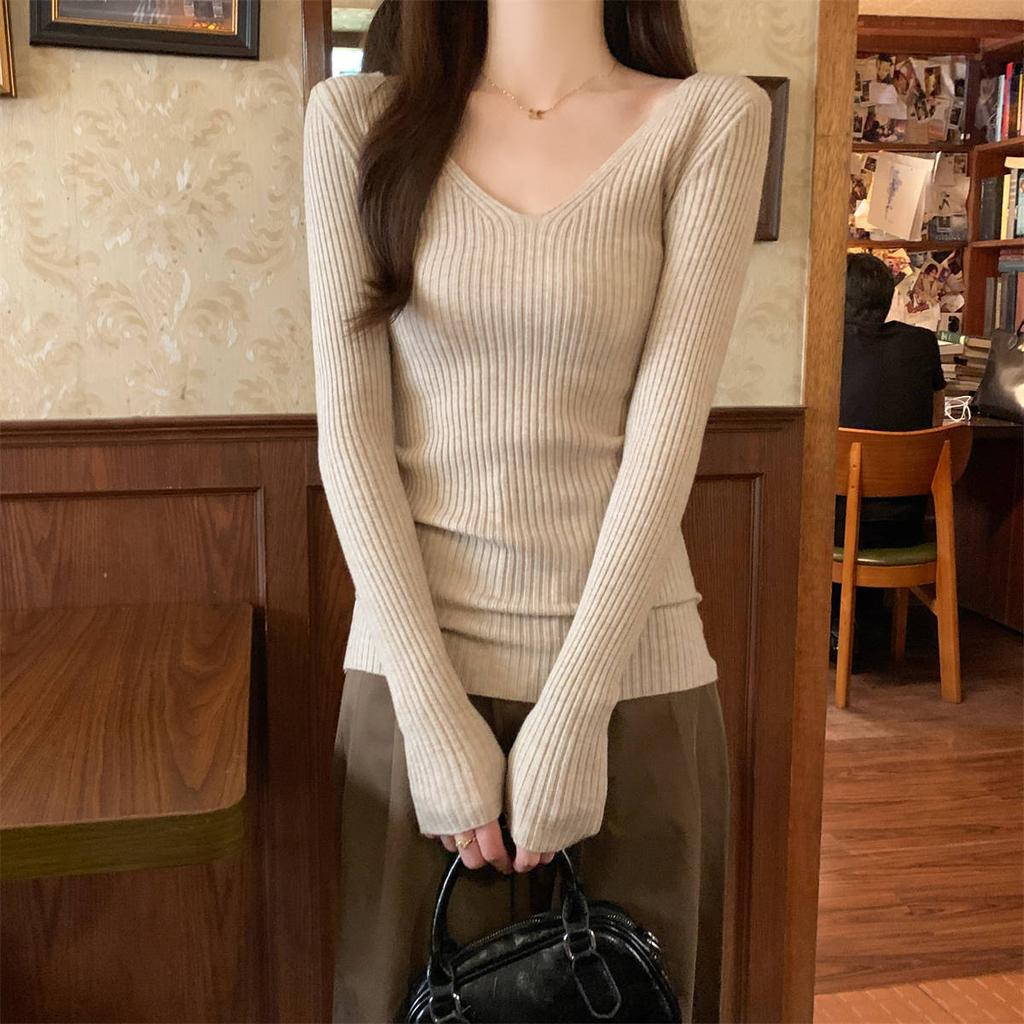 Gentle temperament v-neck texture sense thin long-sleeved knitted sweater women's autumn and winter bottoming sweater soft waxy pure desire top