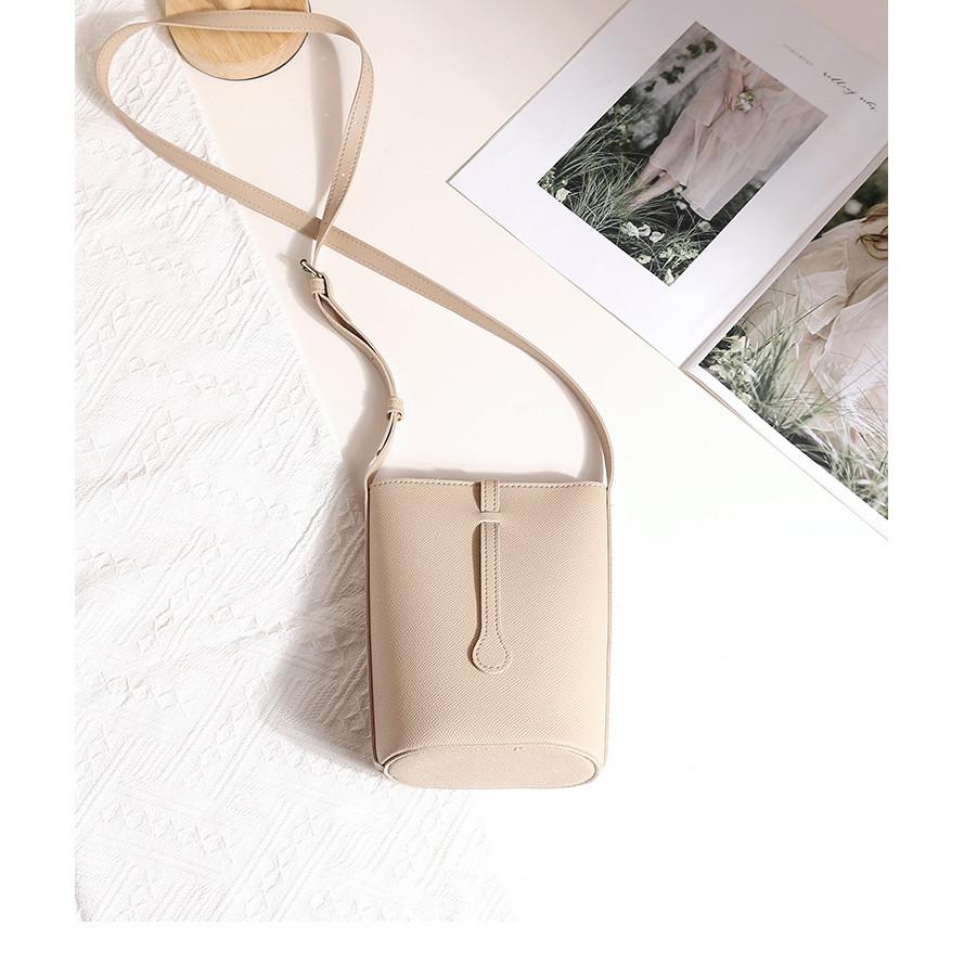 IELGY Soft Leather Messenger Bucket Bag Commuter Fashion Bag
