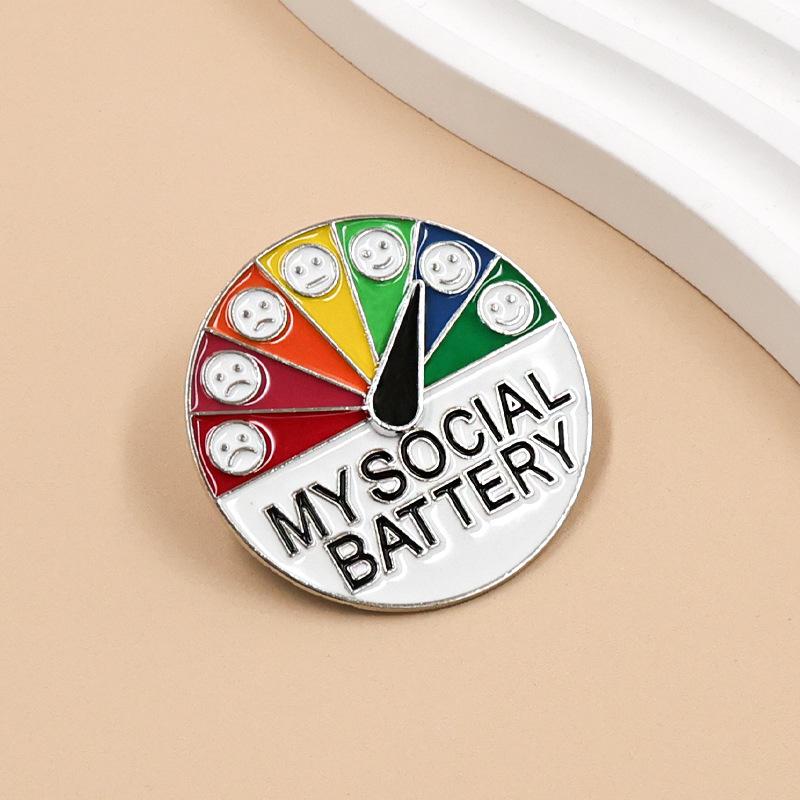 

Creative Mood Conversion Energy Brooch Sliding Expression Management Social Round Metal Badge Personalized Diy Power Pin серебряный