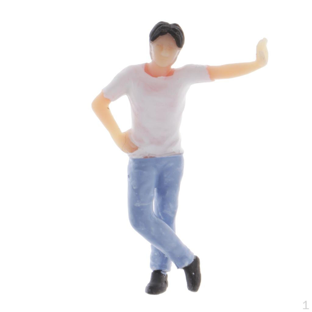 1:64 Street People Men / Women Figures Model of Tables