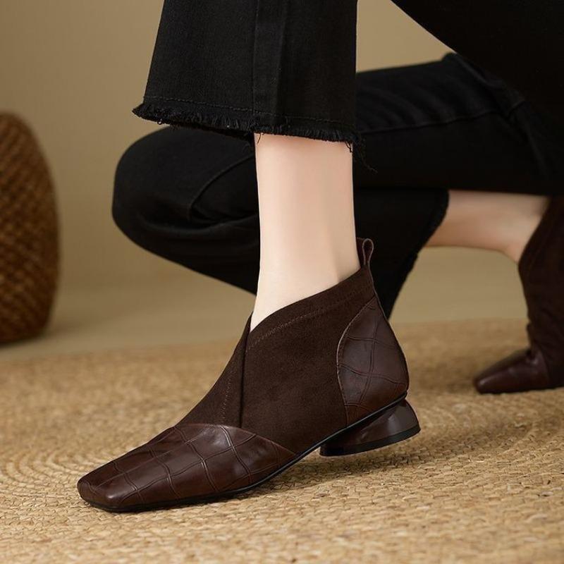 Herbst und Winter und Stiefeletten neue Mode Retro dünne Stiefel dicker Absatz niedriger Absatz eckige Spitze kurze Stiefel kleine Stiefeletten Damenschuhe