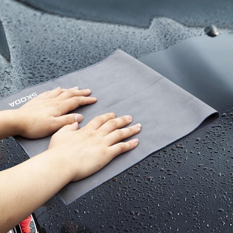 Car Cleaning Soft Brush Car Wash Towel Microfiber Cleaning Rag Cloth Car Goods For Skoda Octavia MK2 MK3 2 3 A7 Fabia Karoq Kodiaq Superb Rapid Kamiq