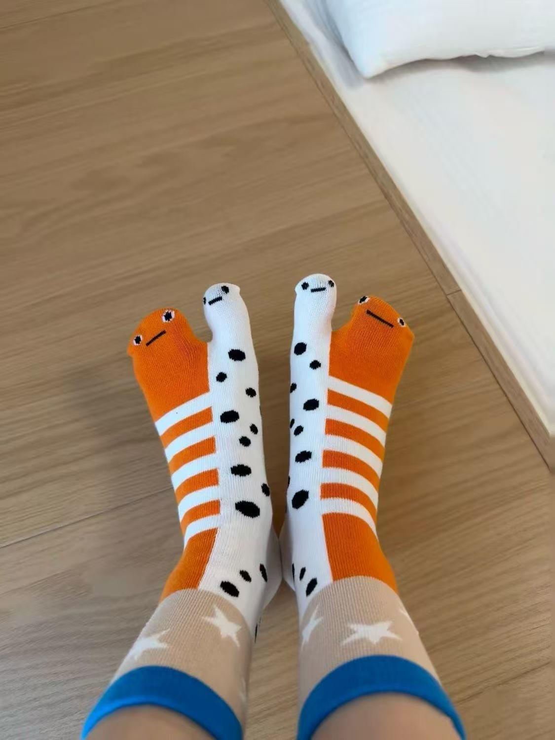 

Okinawa Churaumi Garden Eel Knee-High Socks – Cute, Rare & Wonderful Cotton for Everyday Use