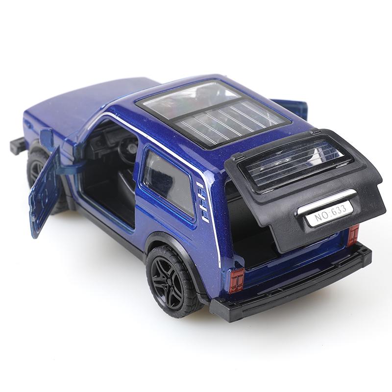 (Eingetütet) 1/36 Niva Legierungs-Pullback-Auto, Die-Cast-Metall, Spielzeug für Jungen, Starker Pullback, Drei Türen, Retro-Stil.
