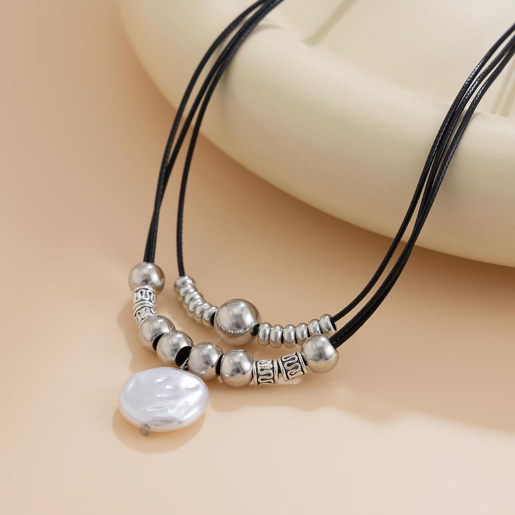 Fashion Niche Simple Bead Necklace, Ladies' Temperament Pendant Necklace, Versatile Daily Commuting Accessory