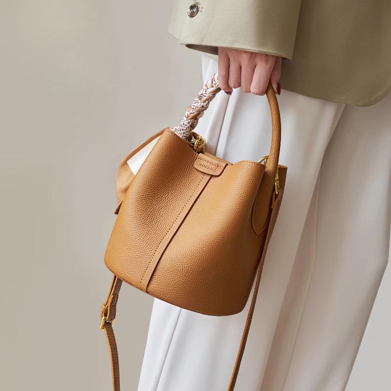 2026 Women's Large Capacity Tote Bag, Versatile Crossbody & Single Shoulder, Elegant Commuter Bucket Design