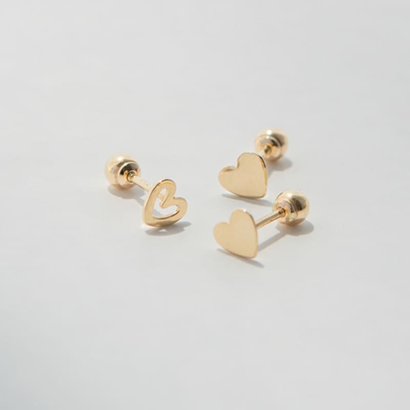 LUNNE 14k Flat Heart Piercing Earrings (14k Gold) S16