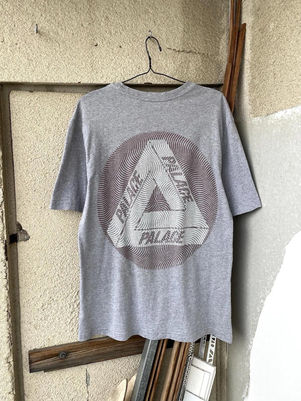 Vintage Palace Skateboards Tri-Ferg Logo T-Shirt Size XL Gray L