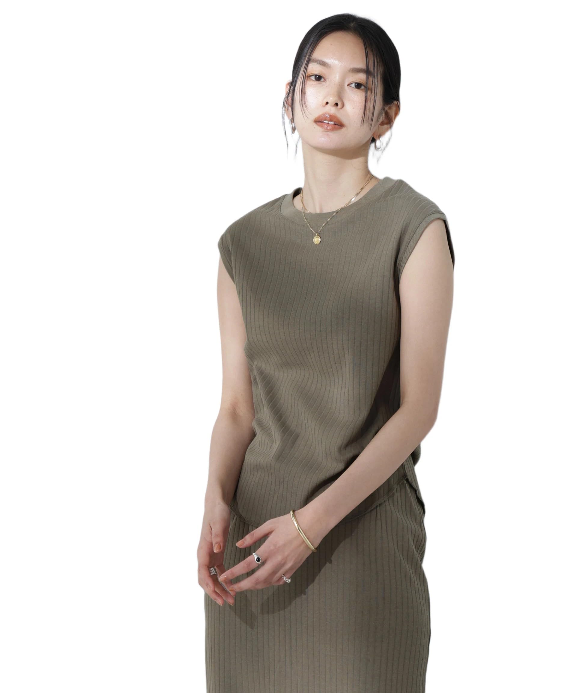 

Nano Universe Свитшот в рубчик без рукавов сочетается с другими M 180 Хаки Непромокаемый (р) Футболка, устойчивая к пятнам (Может предметы) Женские 669-5124305