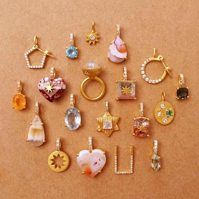 European & American Geometric Natural Stone Zircon Heart Pendant In 18K Gold Retention