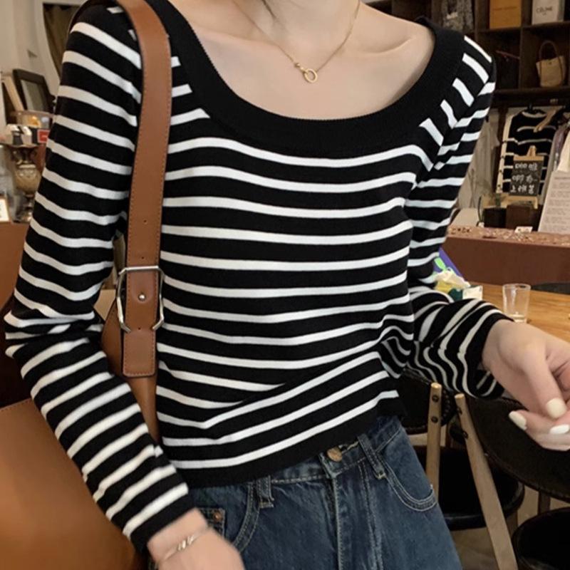 2024 Women's Chic Korean Color Block Knitwear: Black & White Striped Versatile Base Layer
