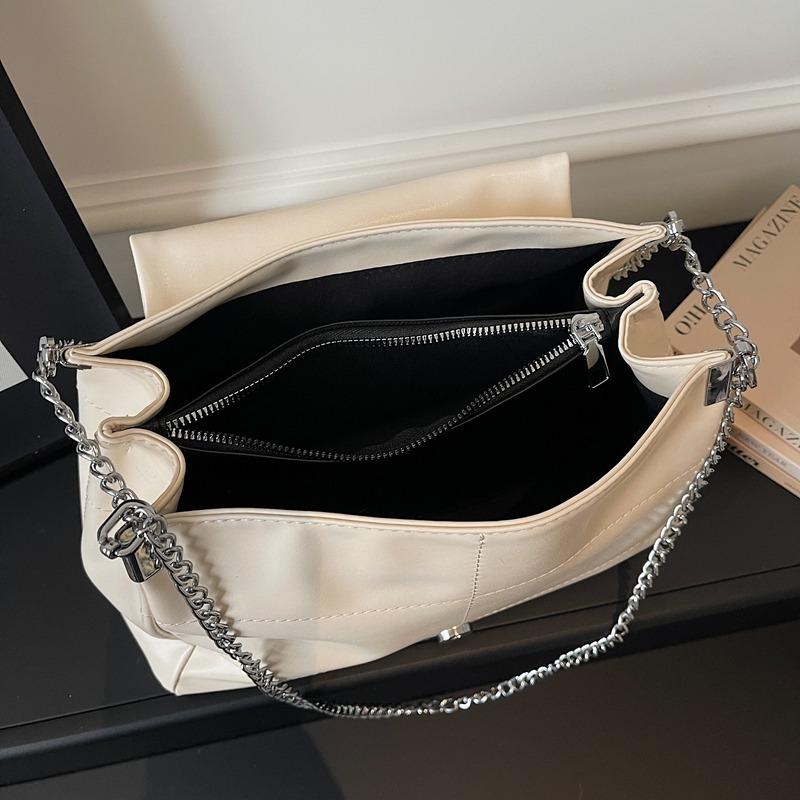 Fashion Minimalist PU Leather Shoulder Bags for Women Chain Crossbody Bag with Quilted Detail for Work and Outings Daily Use and Travel