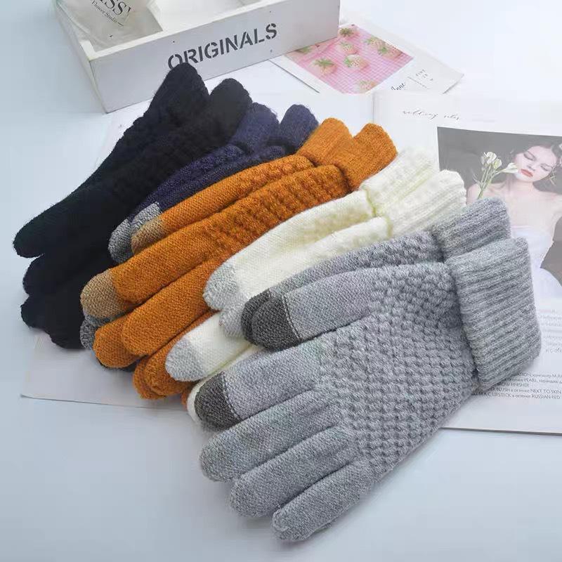 Stylish Pineapple Pattern Touch Screen Gloves – Warm, Reversible Stitch for Autumn and Winter