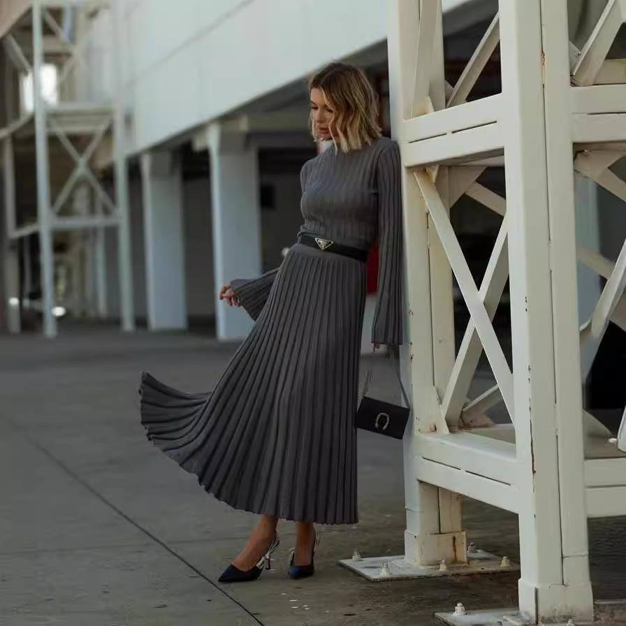 2024 Autumn Solid Color Round Neck Slimming Knit Dress