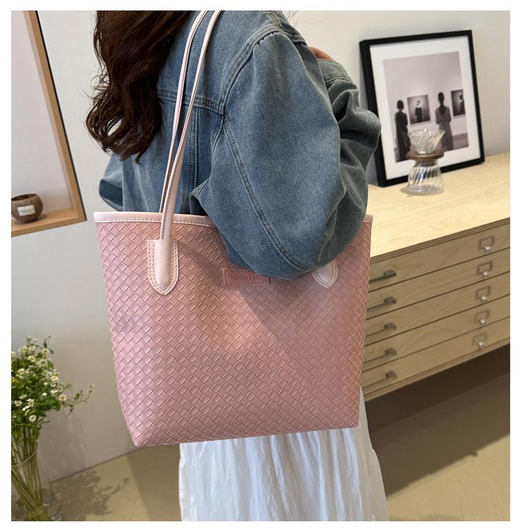 Women's Large Capacity Checkered Shoulder Tote Bag 2025 - Small, Stylish, Hot Selling Commute Bag