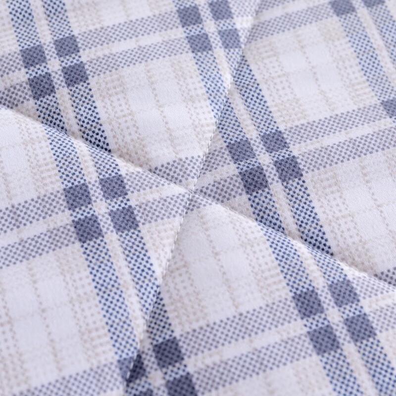 QI LU Home Washable Four-Hole Fiber Quilt