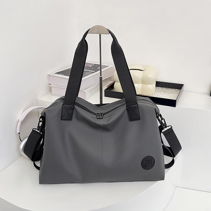 Large Capacity Unisex Travel Duffel Bag