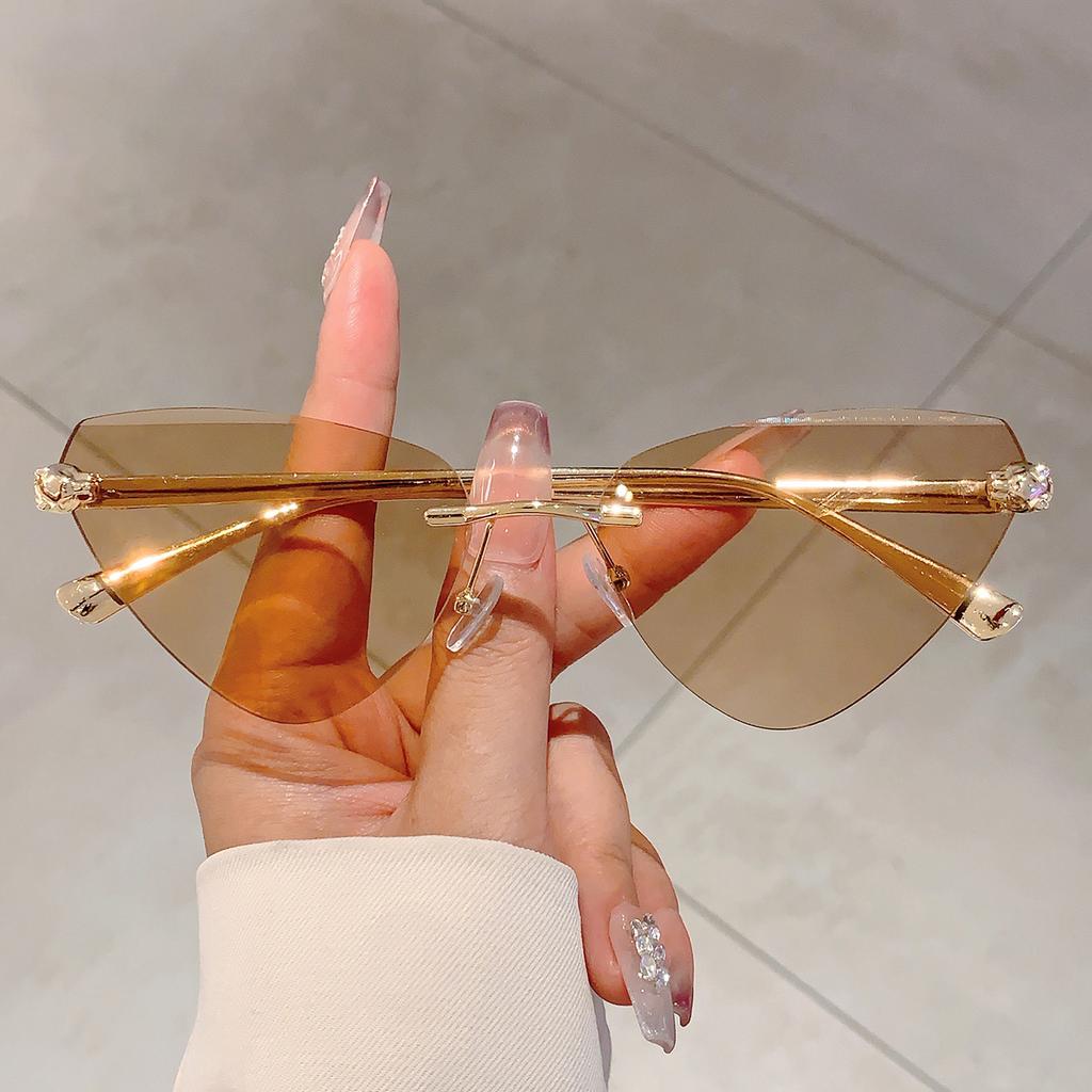 Retro Metal Rimless Triangle Sunglasses Women Luxury Brand Beach Gradient Sun Glasses Ladies Fashion Decor Pink Shades