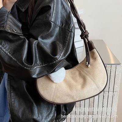 Hand Carry Fashion Dumpling Bag Women 2025 Autumn and Winter Korean Ins Simple Versatile Shoulder Bag Niche Trend Messenger Bag