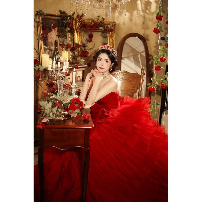 Saia tutu de bolo de vestido de noiva leve nova roupa de fio colorido fotografia de viagem fotografia de rua foto de arte vermelho