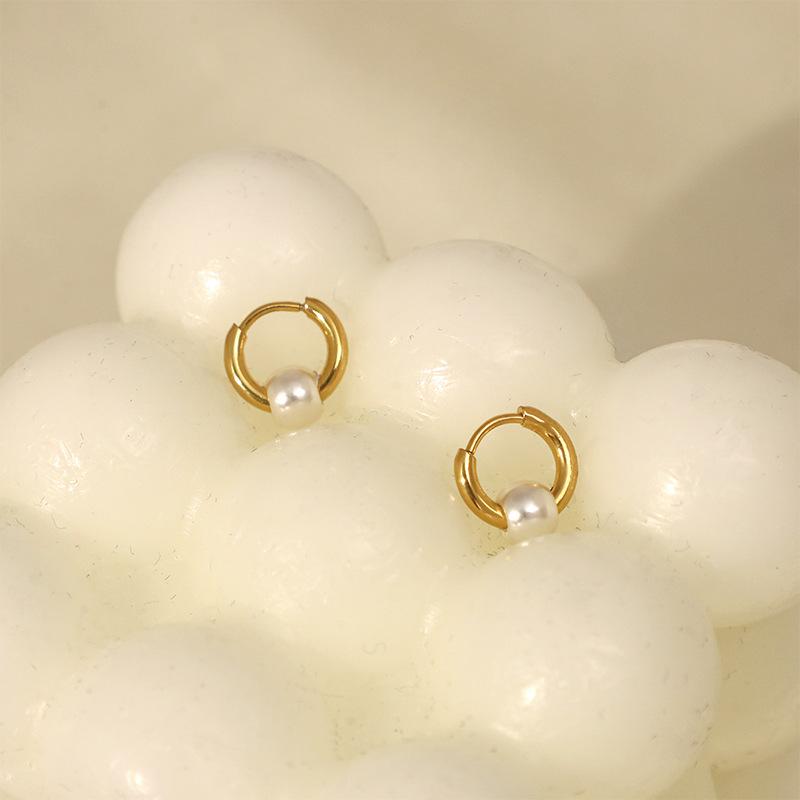 Korean Light Luxury Retro Round Pearl Earrings, High-End Medical 316 Simple And Versatile Temperament Earrings, Earrings, Earrings.