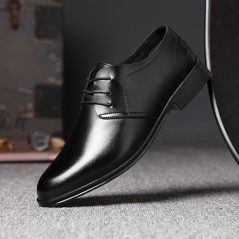 

Leather shoes men s summer men s Korean version casual shoes British business dress office black leather shoes versatile men s shoes 38