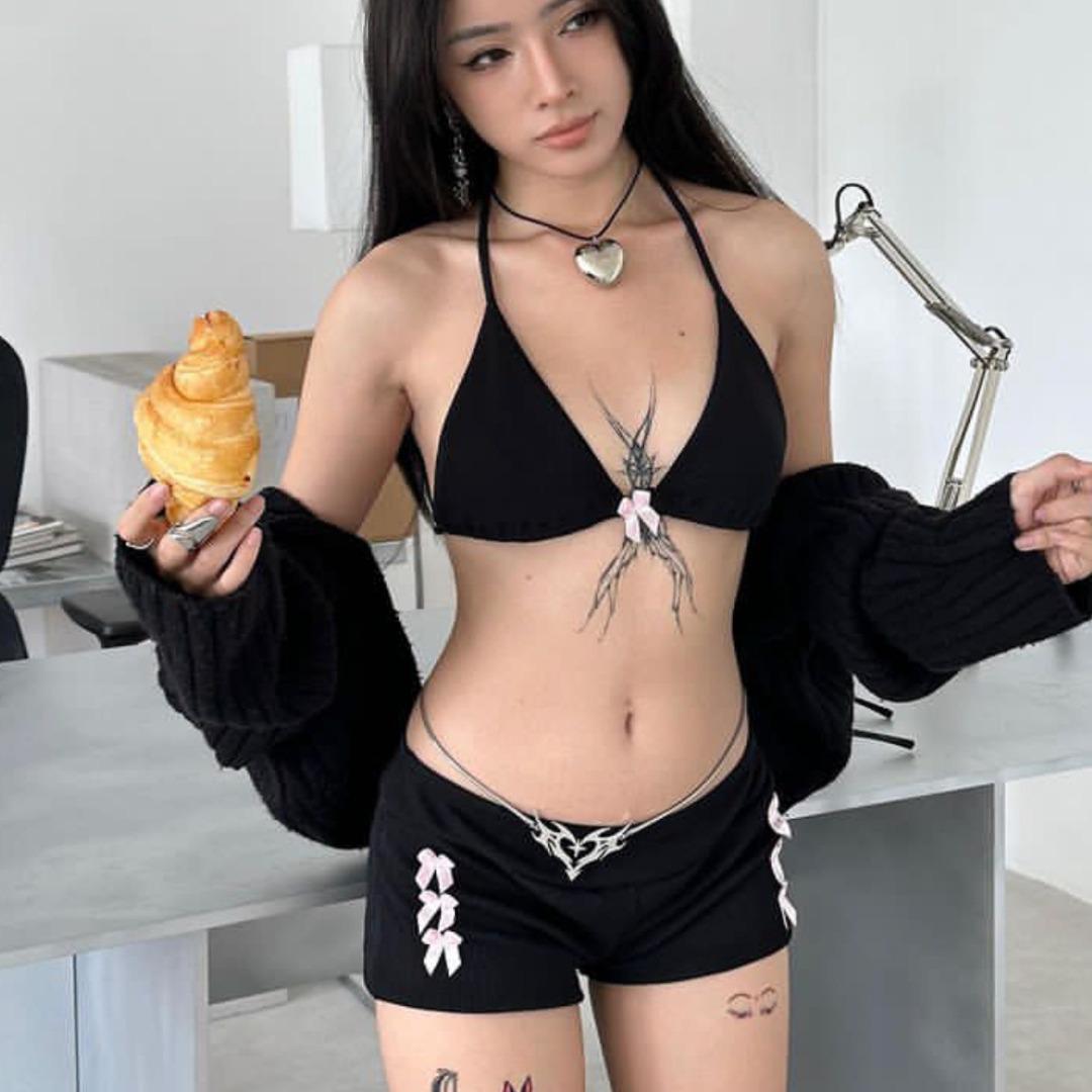 

Сексуальный купальник бикини с разрезом в корейском стиле и накидкой для женщин Large чёрный