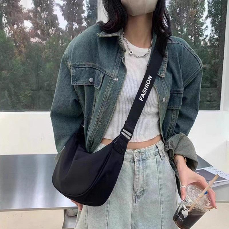 

Women s 2025 Large Capacity Oxford Cloth Crossbody Dumpling Shoulder Bag