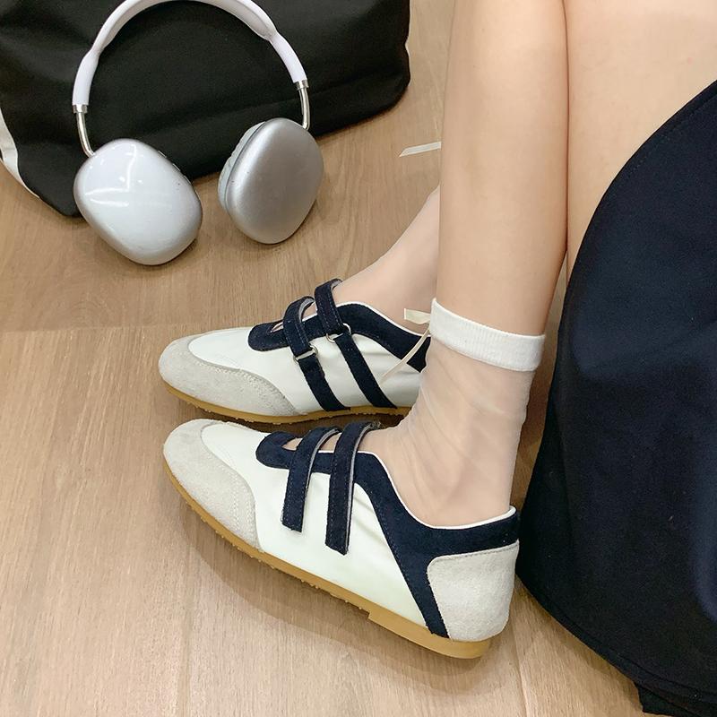Fashion Women's Lightweight and comfortable high-quality Casual Sports Shoes New Style Autumn Popular Slimming Versatile Comfortabl