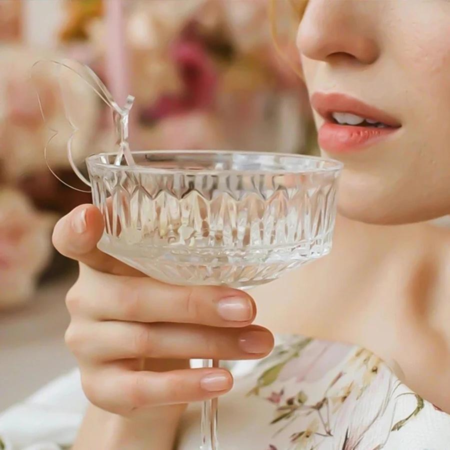 20pcs Butterfly Wine Glass Decorations Acrylic Butterfly Tags Suitable for Weddings Birthdays Parties Elegant Wine Glass Cards for Champagne