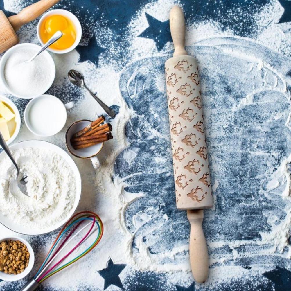Wooden Christmas Rollers Natural Wood Embossing Rolling Pin for Baking Tool