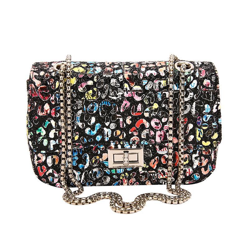 

Популярная сумка этого года новая 2025 европейская и американская модная волна граффити сумка через плечо женская ретро цепочка маленькая квадратная сумка из полиуретана синий