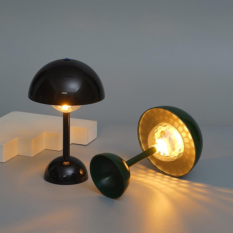 Creative Mushroom Night Light Cute Small Table Lamp Desktop Jewellery LED Ambient Light Reading Lamp For Children's Toys Gifts