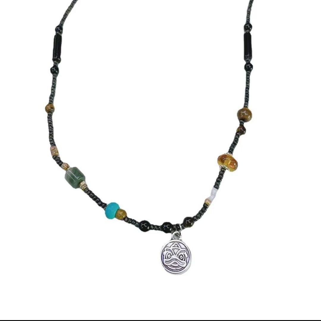 

New Chinese natural stone small lion dance handmade beaded Fu brand collarbone chain niche national style light luxury necklace with jewelry