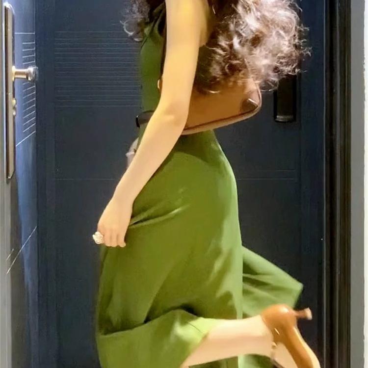 French Retro Green Sleeveless Dress Women's Clothing Summer 2026 New Seaside Vacation Temperament Beautiful Long Dress