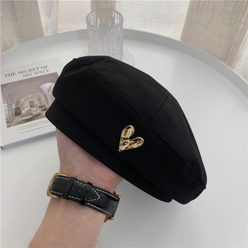 Woolen beret children autumn and winter new French beret versatile Internet celebrities show face small metal label painter hat