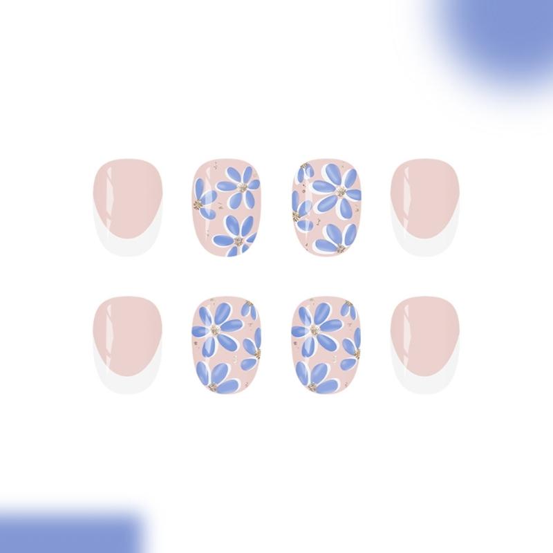 24Pcs Elegant Artificial Nail White And Blue Flower Glossy Fake Nail Short Oval Shape For Women Party Decoration